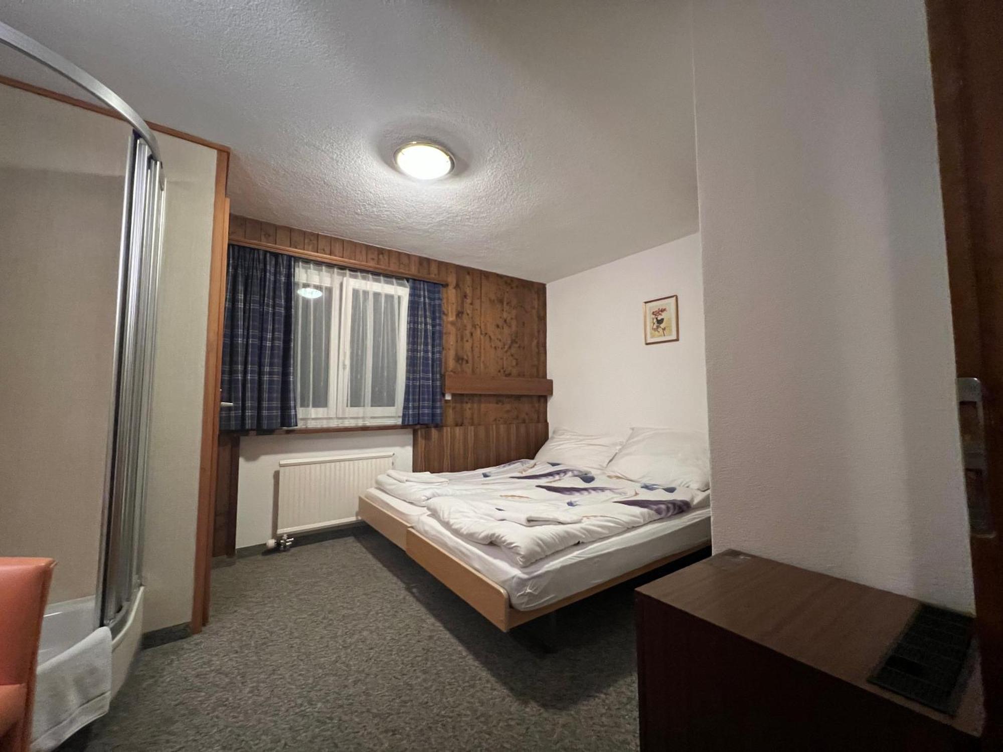 Romantic Room With Private Bathroom Saas im Prattigau Exterior photo